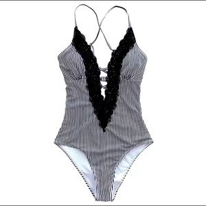 Cupshe Black and White One-Piece Bathing Suit